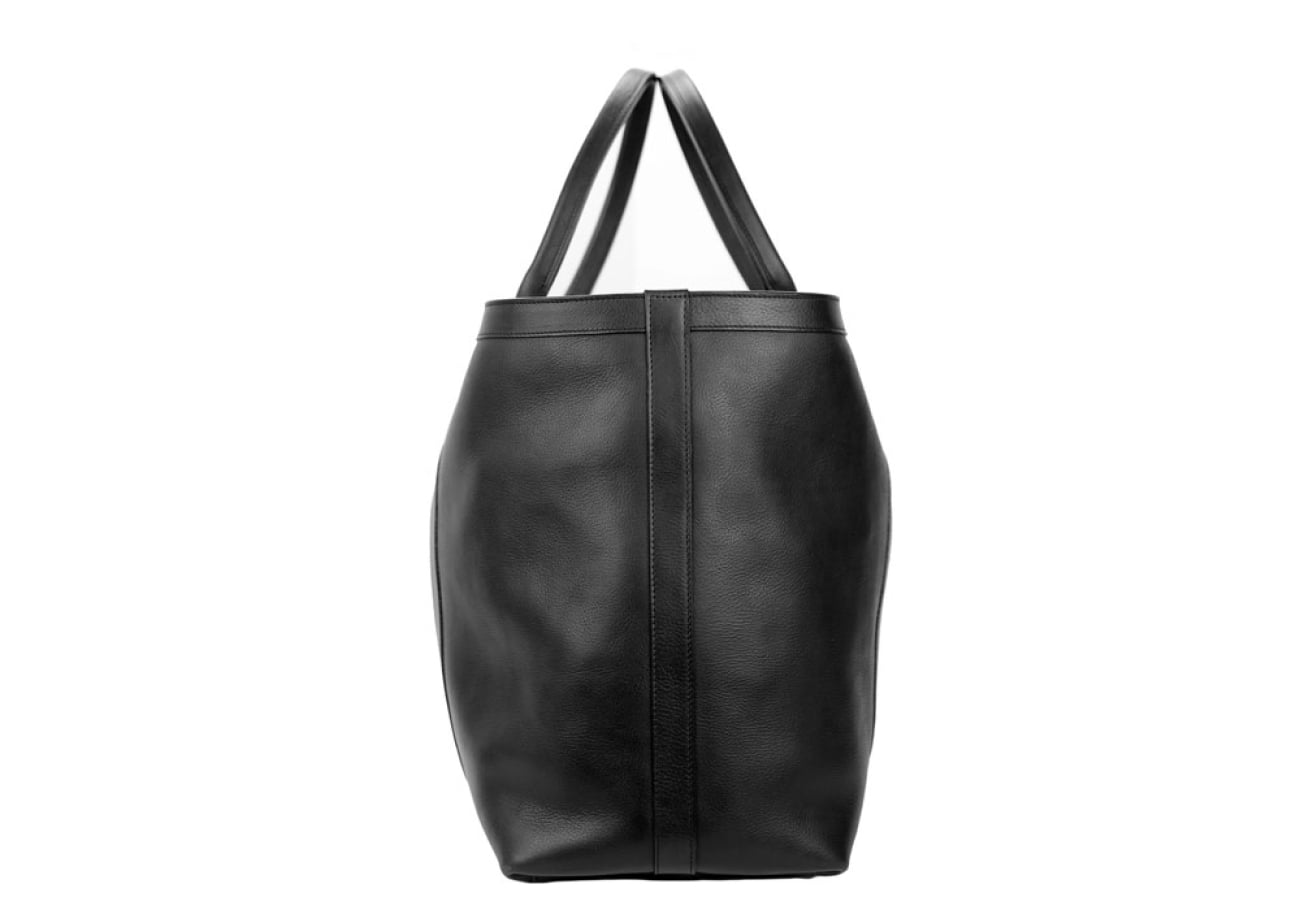 Signature Working Tote - Shrunken - Black - Lined - Black tumbled trim - Zipper Closure - 5 x feet - Silver Hardware - view 2