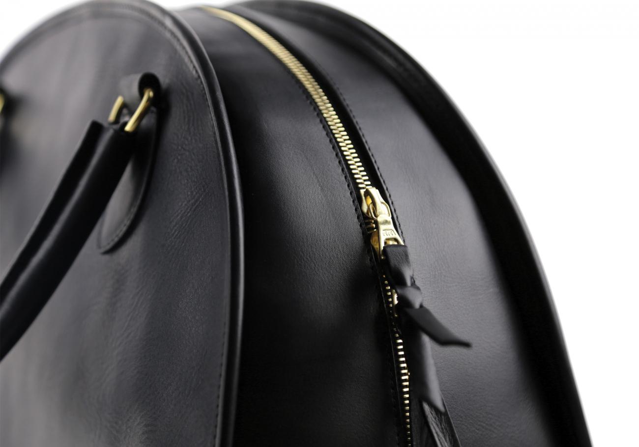 Louis Vuitton: Poor Quality : r/Leathercraft