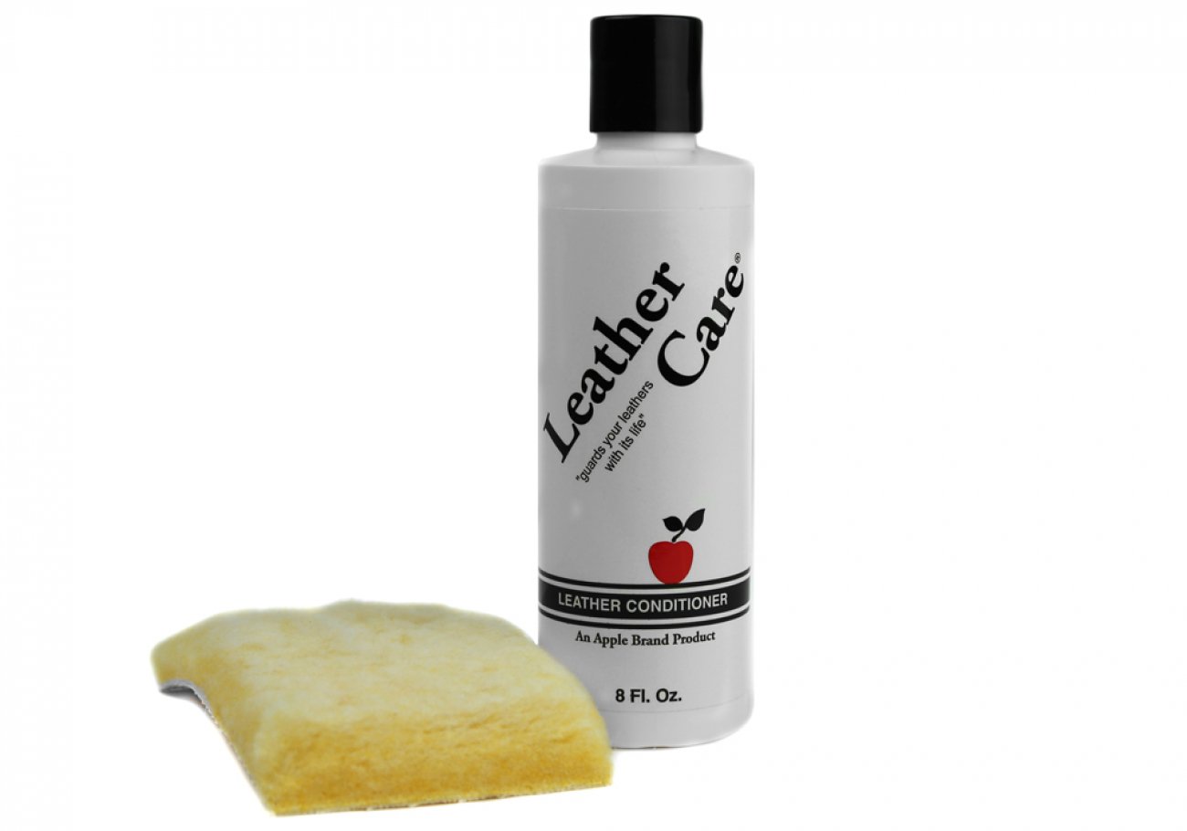 Apple Brand Leather Cleaner Conditioner Kit For Use On Leather