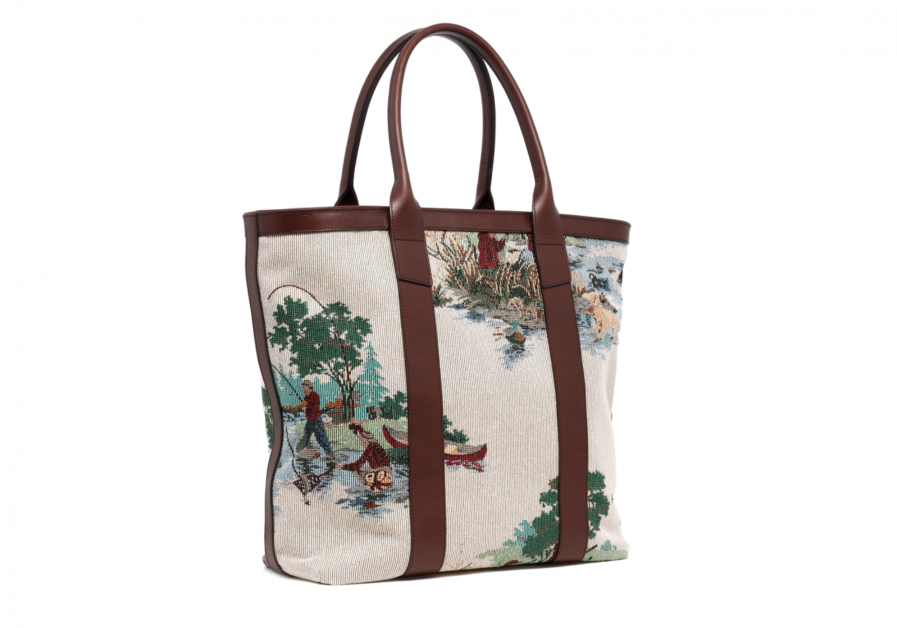 Tall Tote Outdoor Tapestry2