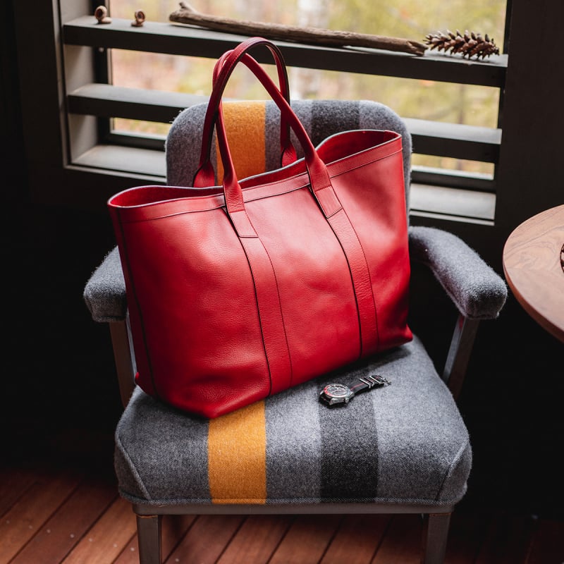 Signature Working Tote in smooth tumbled leather